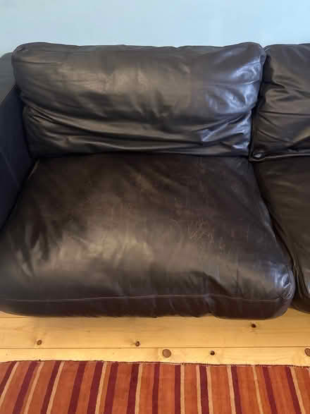 Photo of free Leather sofa (Wheathampstead AL4) #2