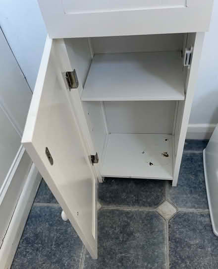 Photo of free Bathroom cabinet (Blackbird Leys OX4) #3