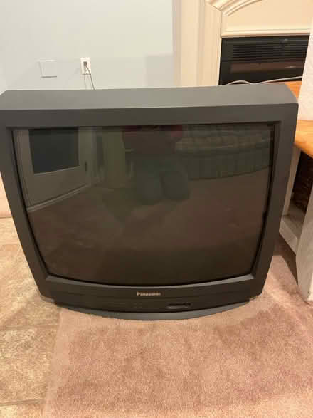 Photo of free Panasonic CT25G7F - 25" COLOR TV (Sandy Hook) #1