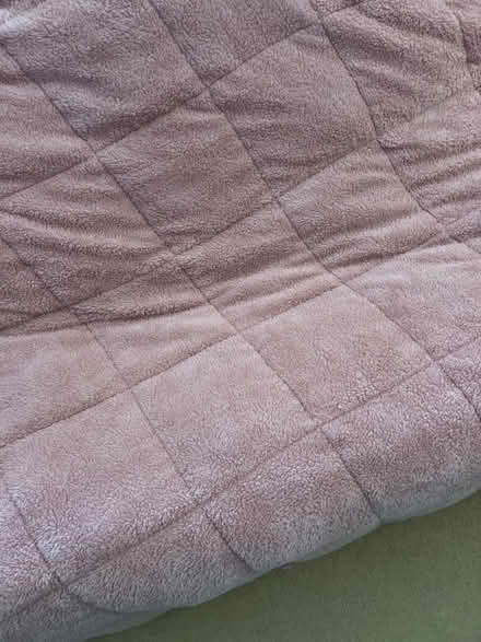 Photo of free Dusty pink weighted blanket (Beckenham BR3) #1