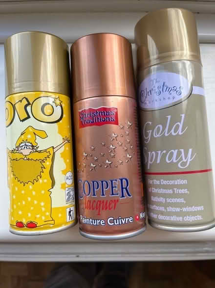 Photo of free Gold and copper decorating spray (North Moreton OX11) #1