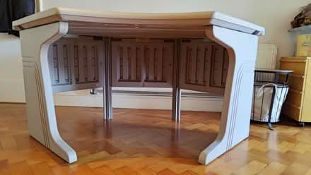 Photo of free Corner desk (TW3 Hounslow Central) #4