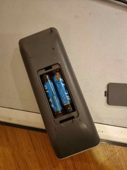 Photo of free Philips DVD player (Wrose BD18) #2