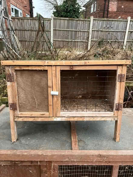 Photo of free Small Guinea Pig Hutch (Belle Isle, LS10) #1