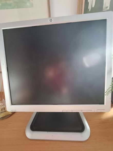 Photo of free HPL710 Computer Screen (Long Crendon HP18) #2