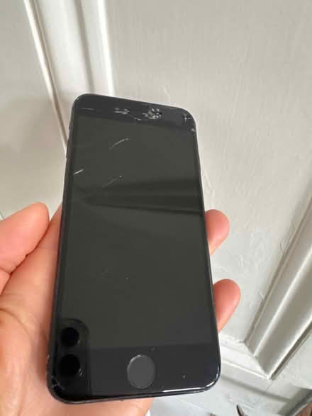 Photo of free Broken iPhone for spares (Haringey N15 3) #1