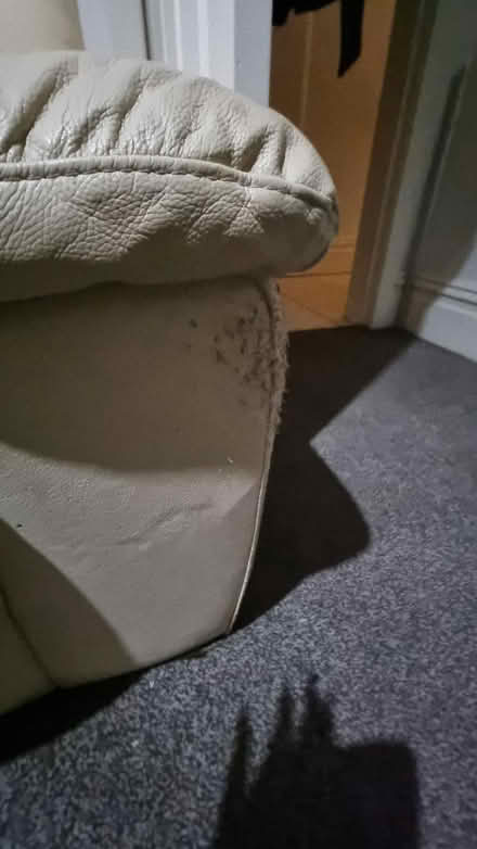 Photo of free Cream leather sofa suite (M11 clayton) #4