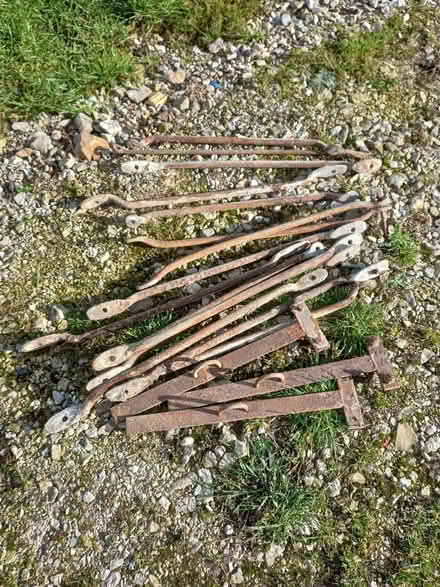 Photo of free Metal rods (Parwich DE6) #1