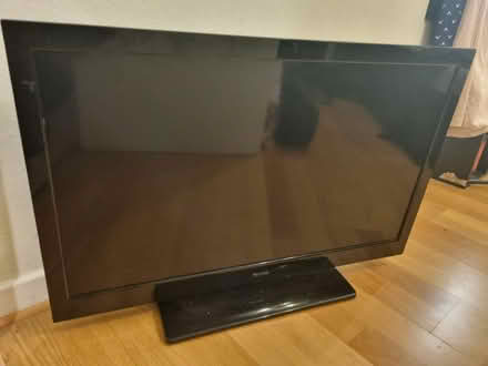 Photo of free 38" Technika TV (Wrose BD18) #1