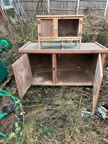 Photo of free Large Rabbit Hutch (Belle Isle, LS10) #1