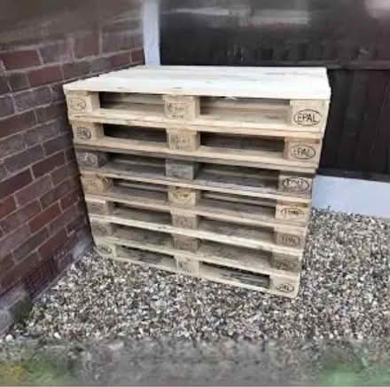 Photo of pallets (Broxbourne) #1