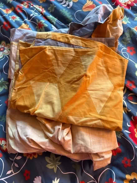 Photo of free Double bed clean bedding (Harringay Green Lanes N4) #1