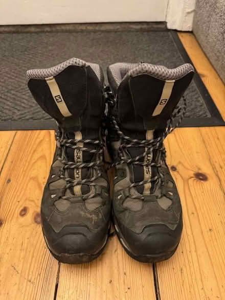 Photo of free Salomon hiking boots, UK size 9.5 (Botley OX2) #2
