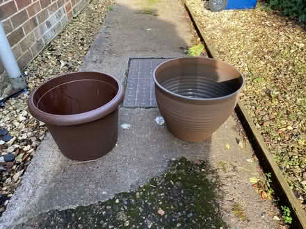 Photo of free Two garden pots (Upper Wolvercote OX2) #1
