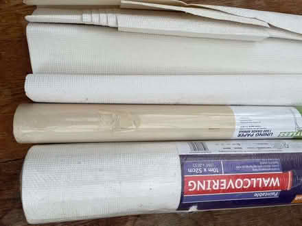 Photo of free rolls of wallpaper (Garthmyl SY15) #1