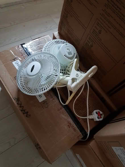 Photo of free 2 desk top fans (B29) #1
