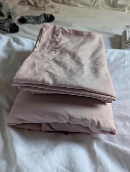 Photo of free Kingsize duvet cover & pillow cases (West Norwood SE27) #2