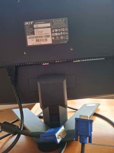 Photo of free Acer Computer Screen with cables (Long Crendon HP18) #2