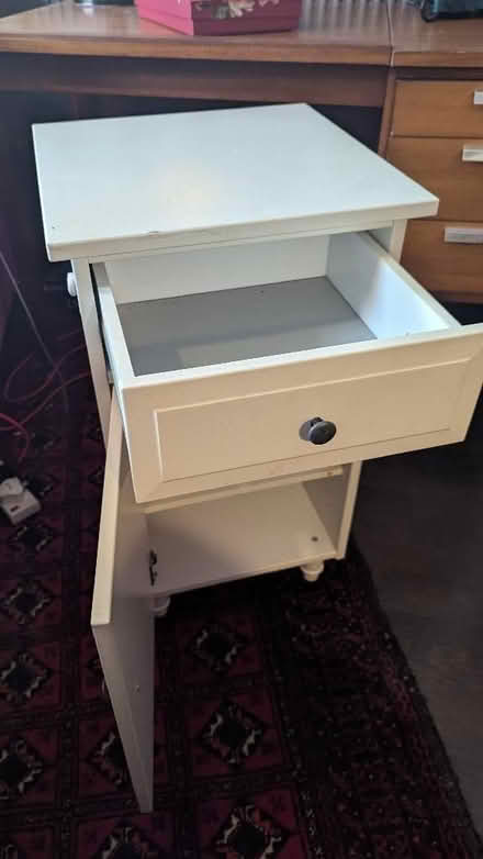 Photo of free White bedside cabinet (Montpelier Road area BN1) #2