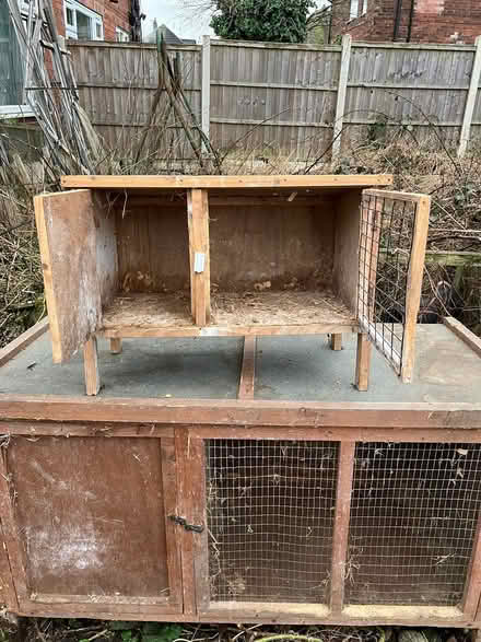 Photo of free Small Guinea Pig Hutch (Belle Isle, LS10) #2