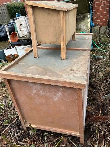 Photo of free Large Rabbit Hutch (Belle Isle, LS10) #2