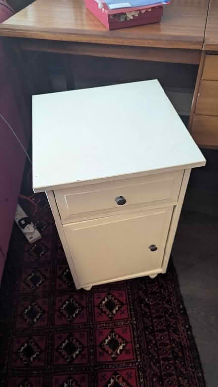 Photo of free White bedside cabinet (Montpelier Road area BN1) #1