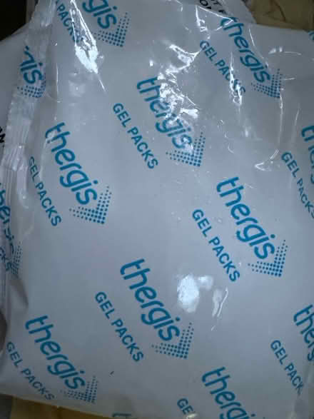 Photo of free Freeze gel packs (Wallington green SM6) #1