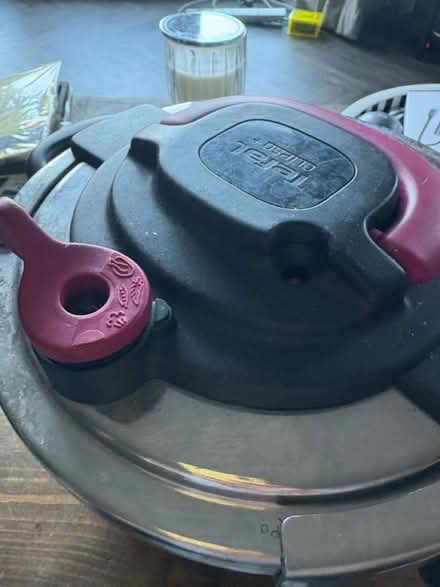 Photo of free Tefal pressure cooker (KT5) #2