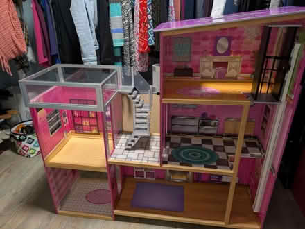 Photo of free Doll House (21146) #1