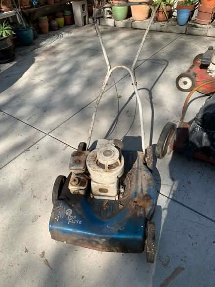 Photo of free Vintage Briggs & Stratton mower (Santa monica) #1