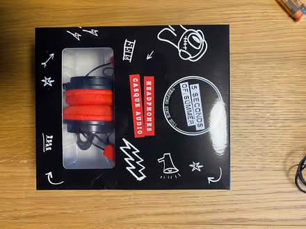 Photo of free Headphones (St Albans drakes drive) #1