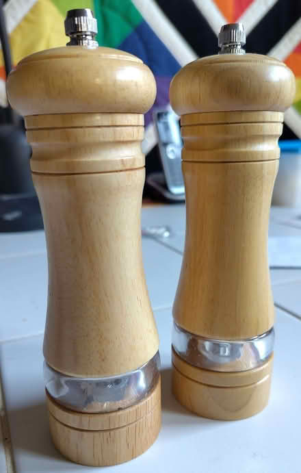 Photo of free Pair salt and pepper grinders (Kew) (North Sheen TW9) #1