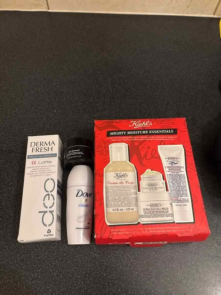 Photo of free Kiehl’s and other products (N1) #1