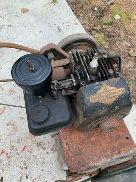 Photo of free Vintage Briggs and Stratton mower (Santa monica) #2