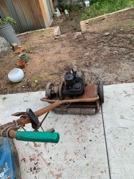 Photo of free Vintage Briggs and Stratton mower (Santa monica) #3