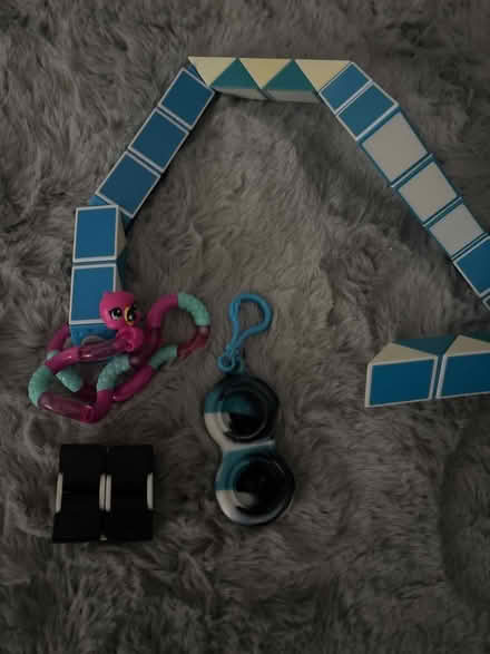 Photo of free Fidgets (DA11) #3