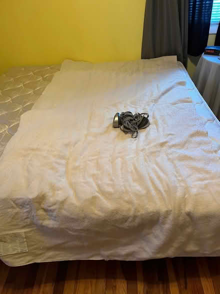 Photo of free King size electric blanket (Gardner near Friendly’s) #1