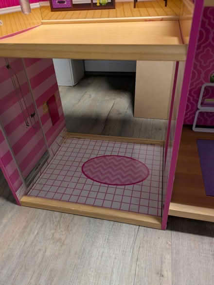 Photo of free Doll House (21146) #4