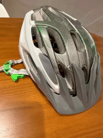 Photo of free Adult men’s bike helmet (Zip 22306 Alexandria) #4