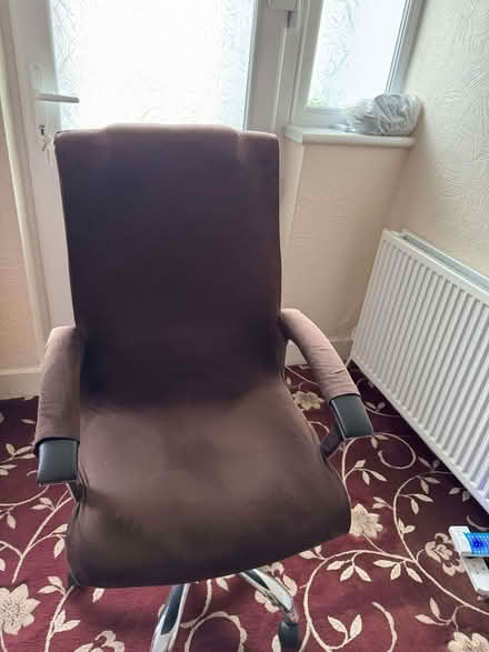 Photo of free Computer Desk and Chair (Edmonton N9) #1
