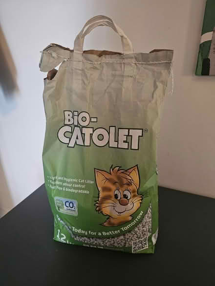 Photo of free Cat litter (Clapham Common) #1