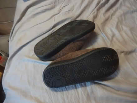 Photo of free Men's slippers size 6.5-7 (Greenford UB6 8PF) #2