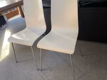 Photo of free 2x white chairs (Fareham PO14) #1