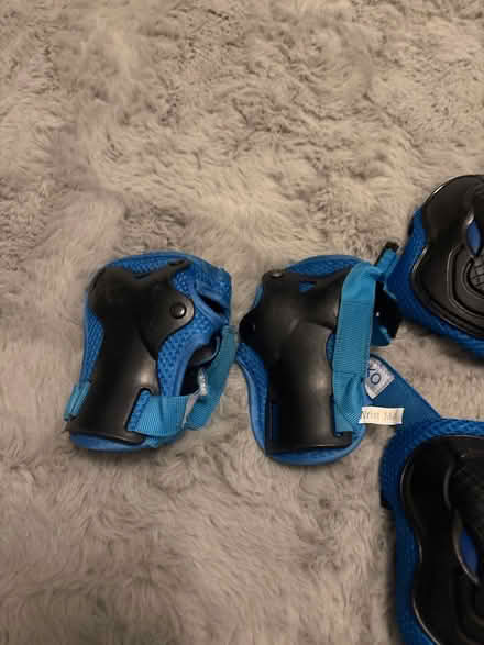 Photo of free Scooter/Bike/Skateboard pads (DA11) #2