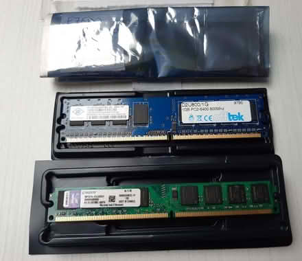 Photo of free Core2Duo E7600 3.06 GHz CPU & 2 x 1GB DDR-2 DIMMS (Bournemouth BH1) #1
