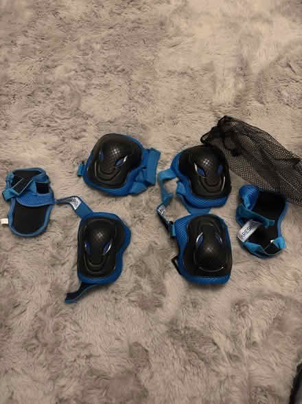 Photo of free Scooter/Bike/Skateboard pads (DA11) #1
