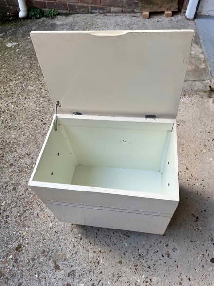 Photo of free Laundry/bathroom box /seat (Houndean Bottom BN7) #1