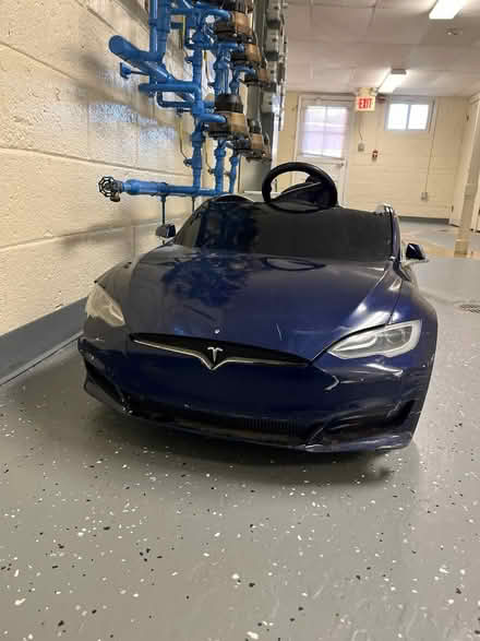 Photo of free Tesla Ride on (Brookmont/Glen Echo) #1