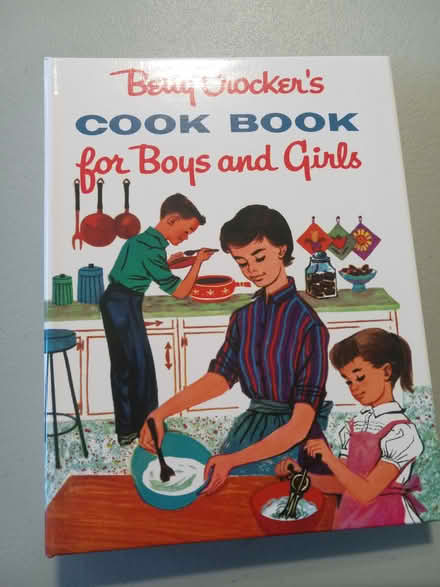 Photo of free Betty Crocker's Boys/Girls Cookbook (Snell and Santa Teresa) #1