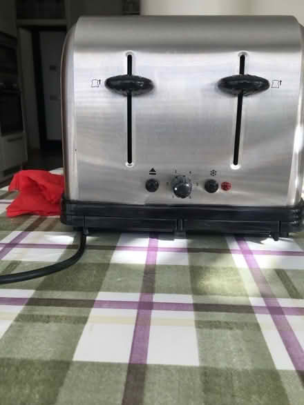Photo of free 4-slice Toaster (Southgate N14) #3